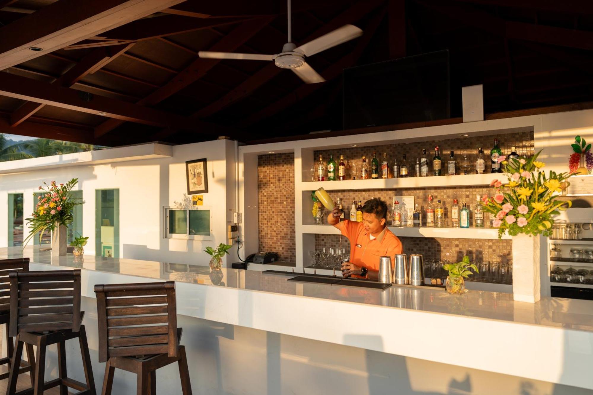 La Flora Resort Patong Kültér fotó