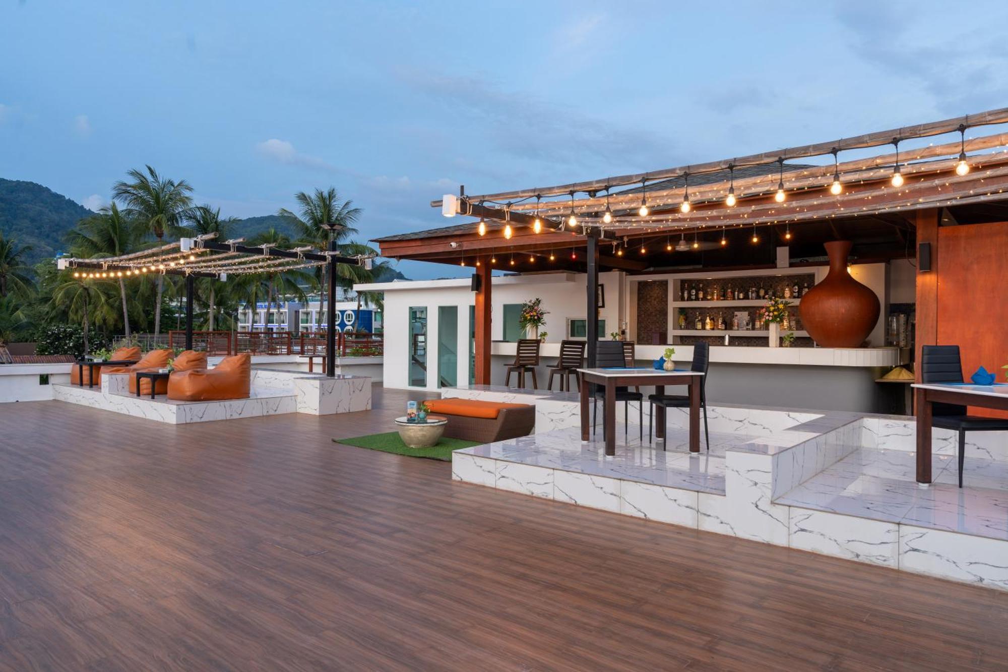La Flora Resort Patong Kültér fotó
